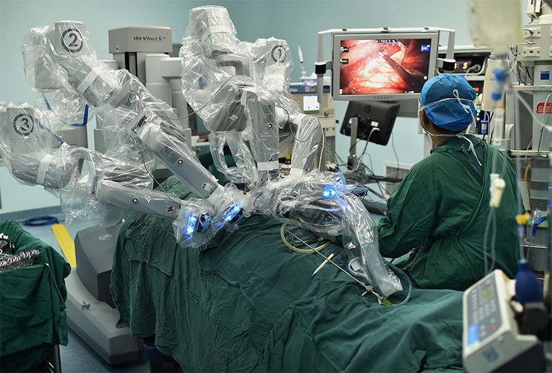 robot surgery